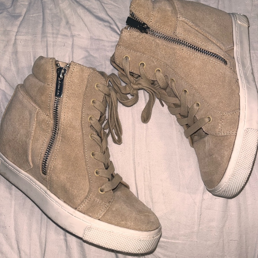 Gianni Bini Shoes Tan